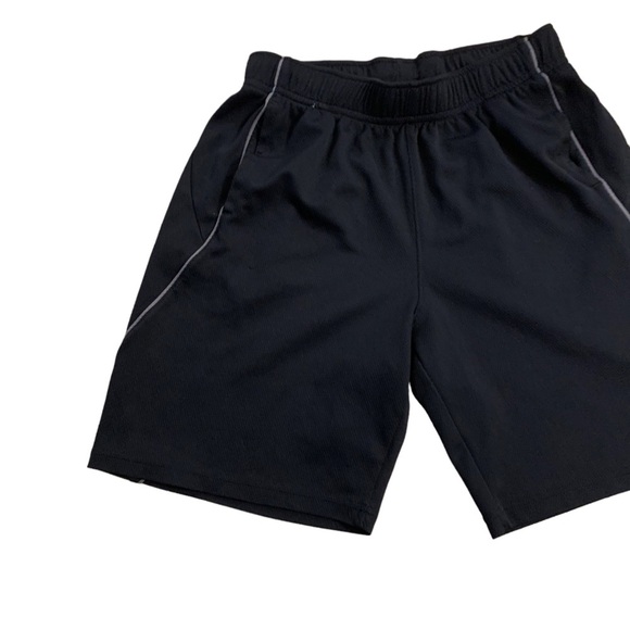 Old Navy | Active | Boys Shorts Black Pockets Size Large (10/12) - Picture 2 of 7